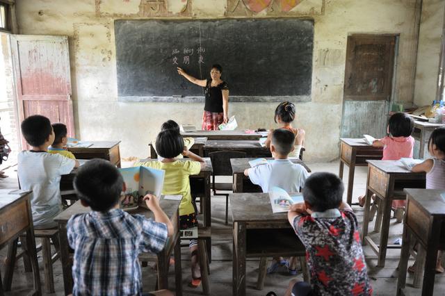 「云南教育新聞」教育的過(guò)程是成長(zhǎng)的基礎(chǔ)